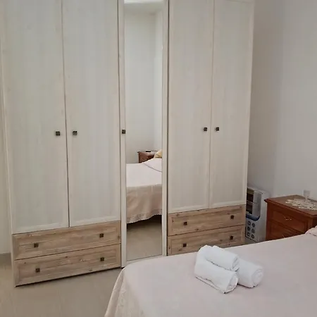 Daniela House Apartment